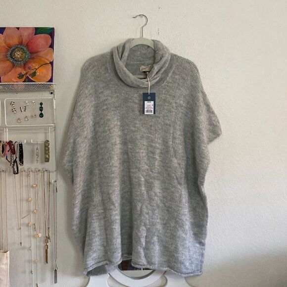Universal Thread Funnel Neck Pullover Poncho Sweater Shawl Light Gray one size f - Picture 1 of 5